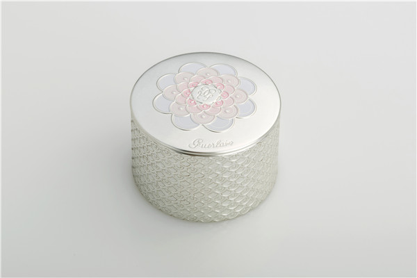 Tin Box Packaging Enters Cosmetics Markets (1)